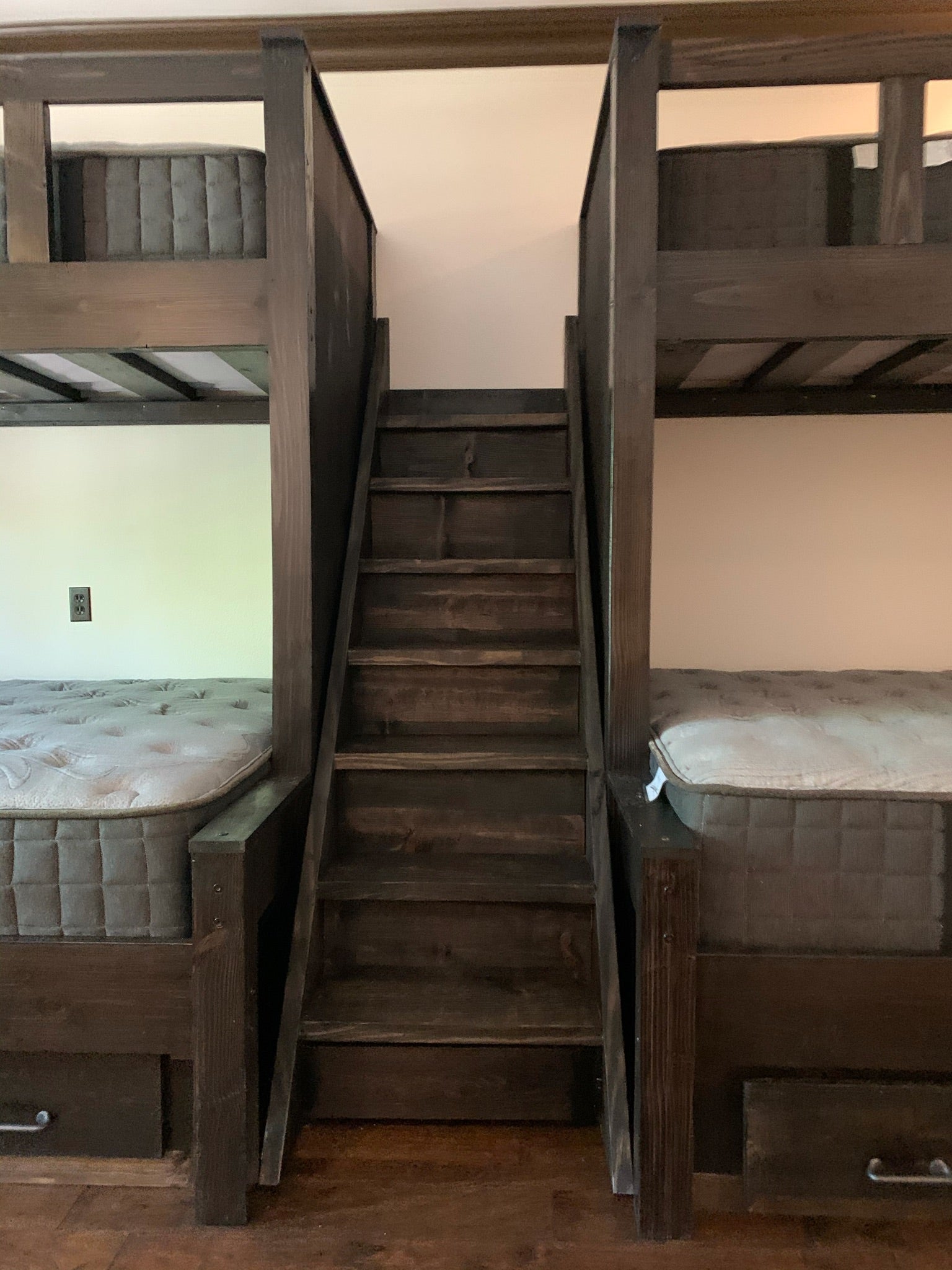 Lake House Quad Bunk Bed with Drawers