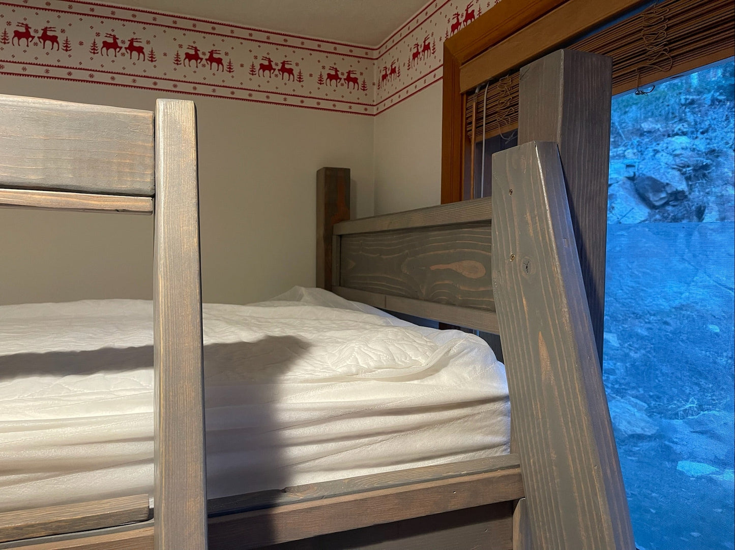 Deer Valley Triple Bunk Bed