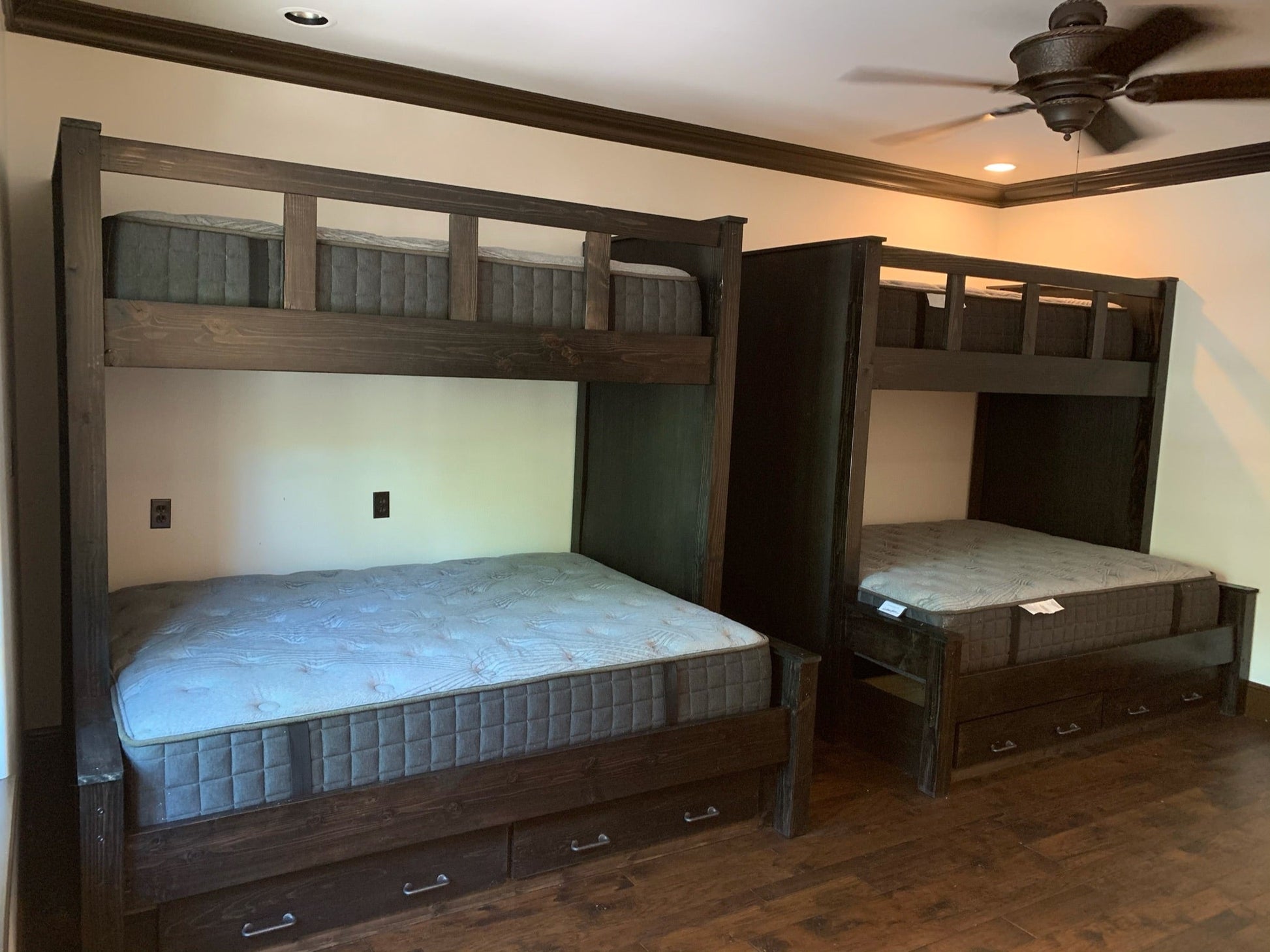 Lake House Quad Bunk Bed with Drawers